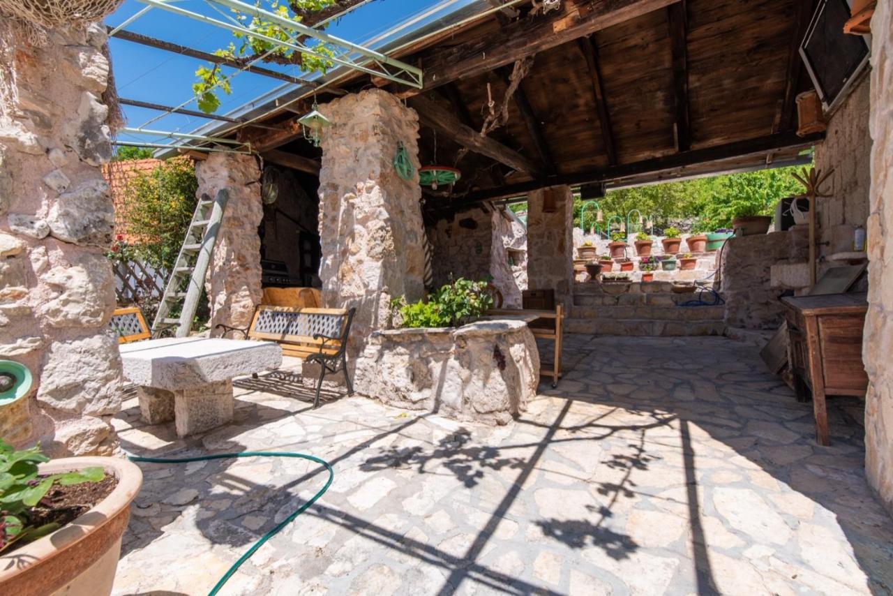 Villa Pristinus Krstatice Екстериор снимка