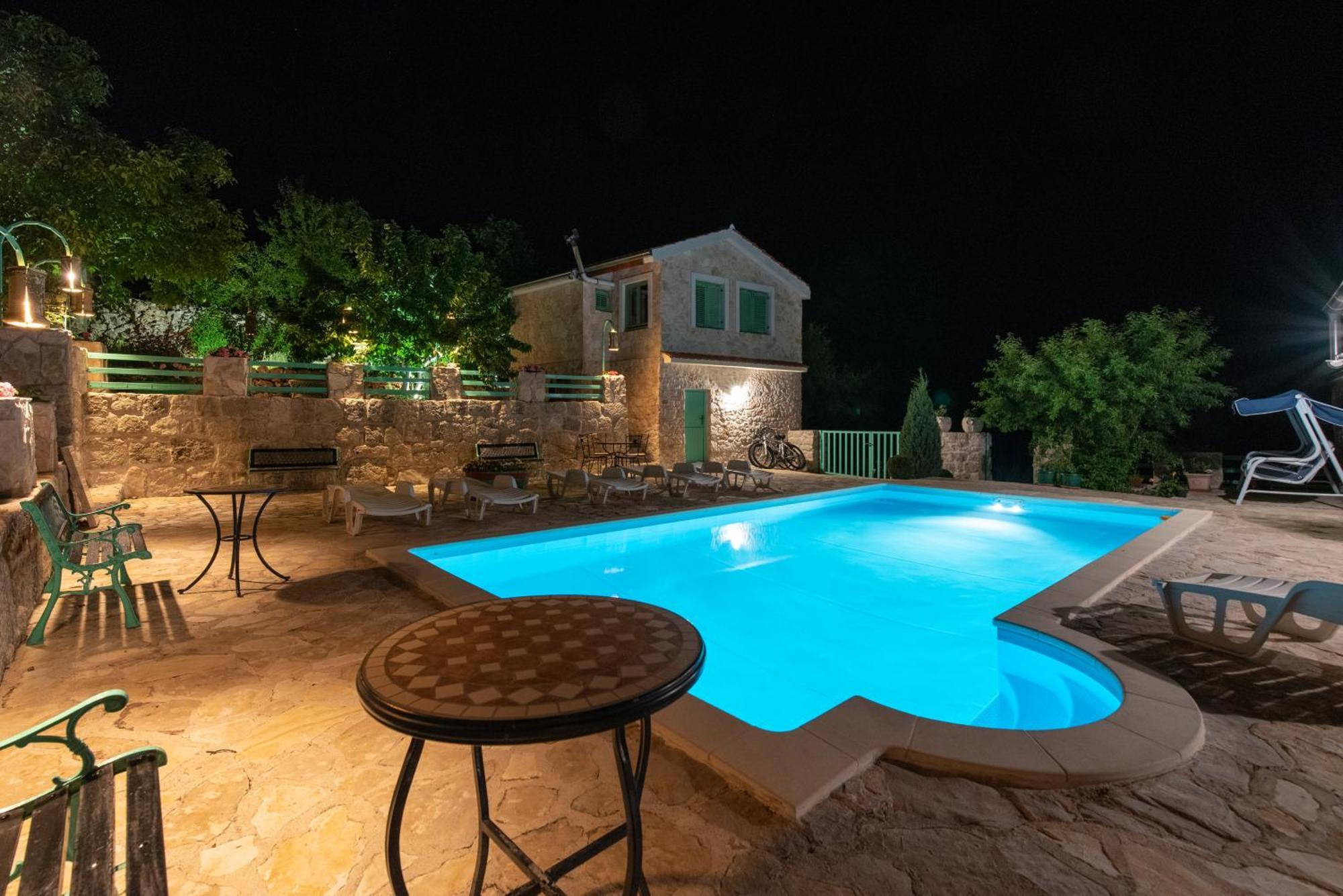 Villa Pristinus Krstatice Екстериор снимка