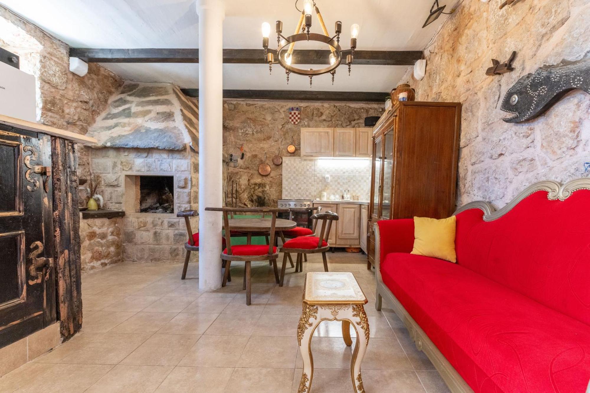 Villa Pristinus Krstatice Екстериор снимка